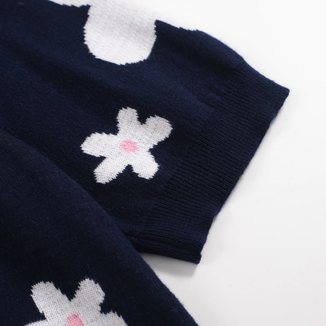Men's 70s Navy Daisy Knit Polo – Retro Pink Collar - Image 4