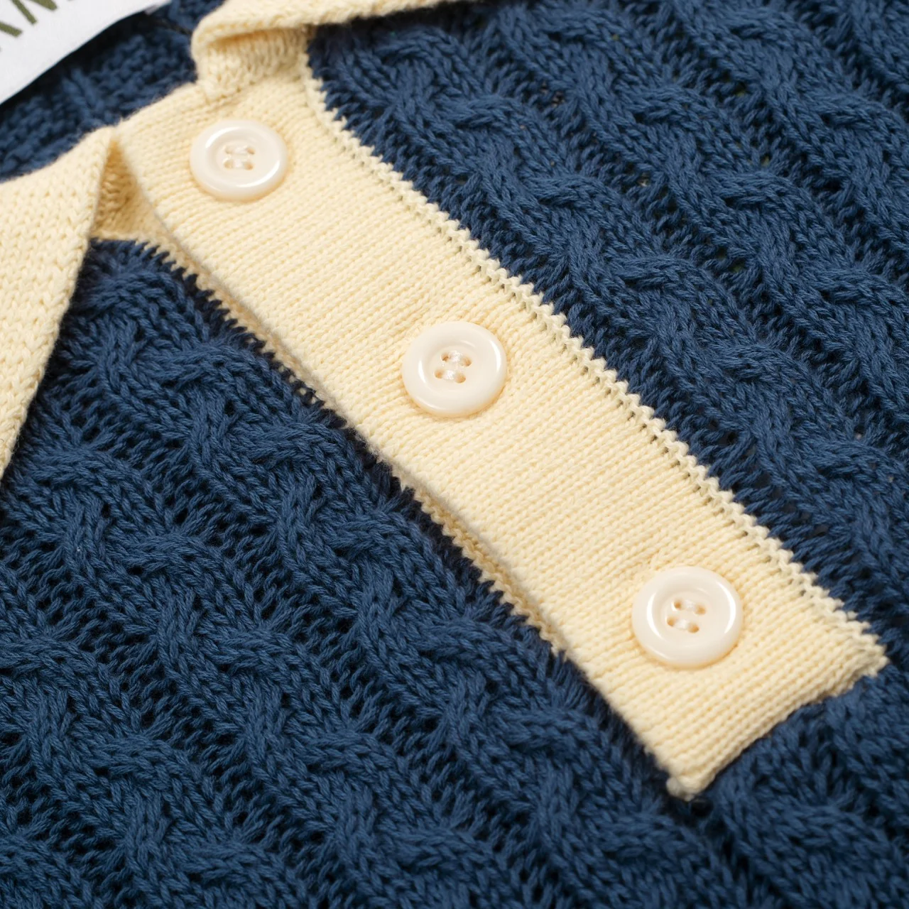 Men's Blue Retro Simple Cable Knit Polo Shirt - Image 5