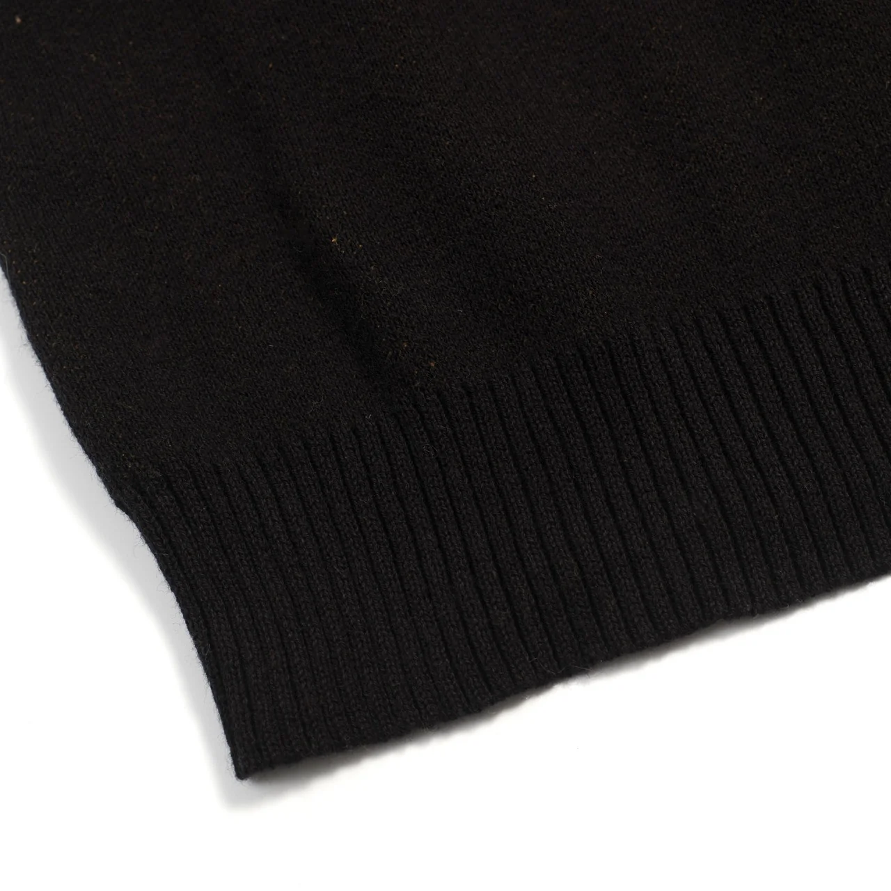 Women's Black Retro Leopard Jacquard V-Neck Knit T-Shirt - Image 6