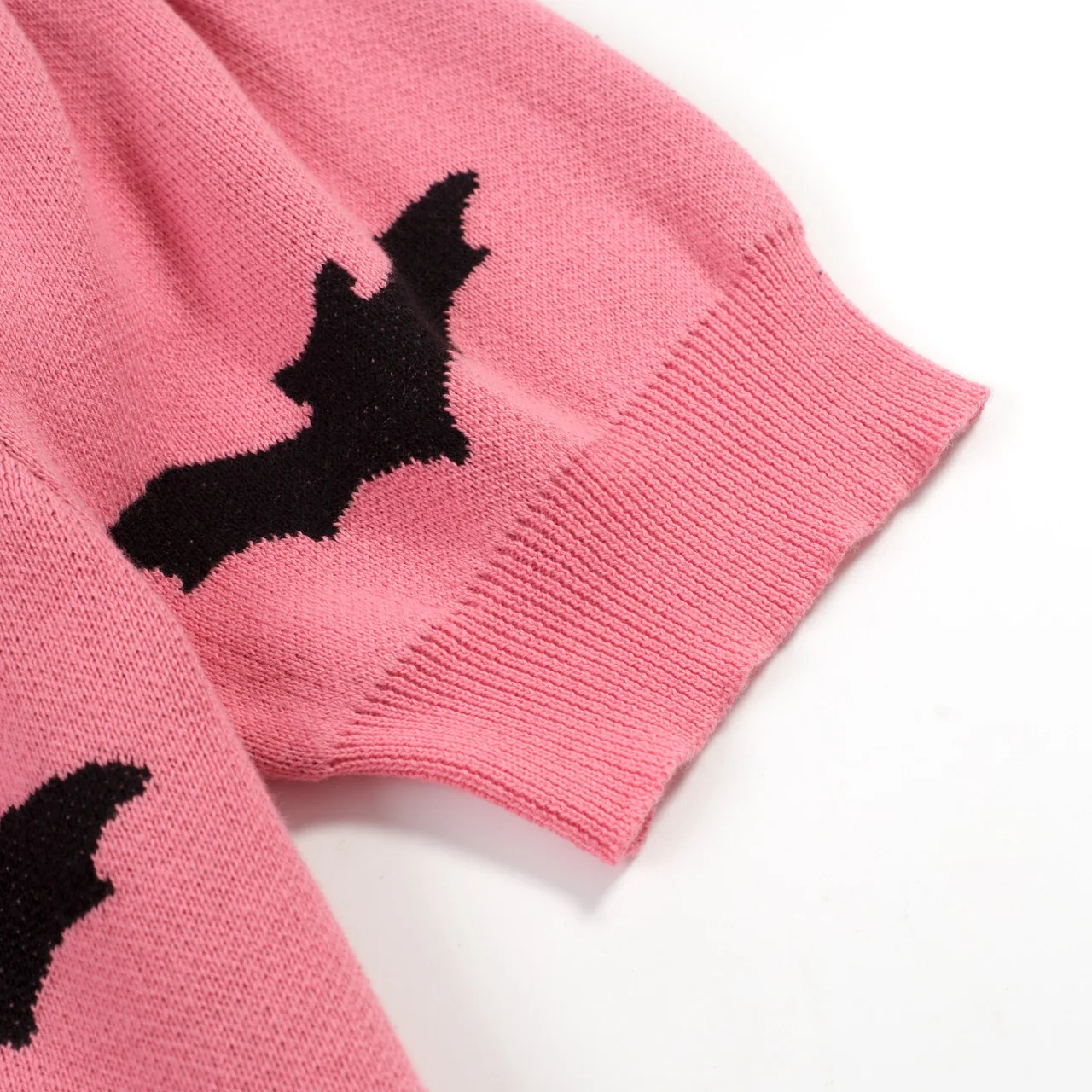 Women's Pink Bat Art Retro Classic Jacquard Knit T-Shirt - Image 4