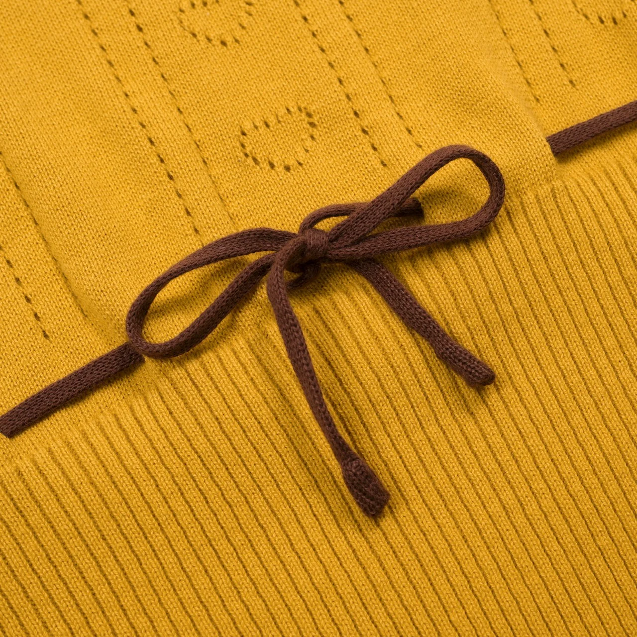 Women's yellow love hollow knit T-shirt - Cropped Length - Image 5